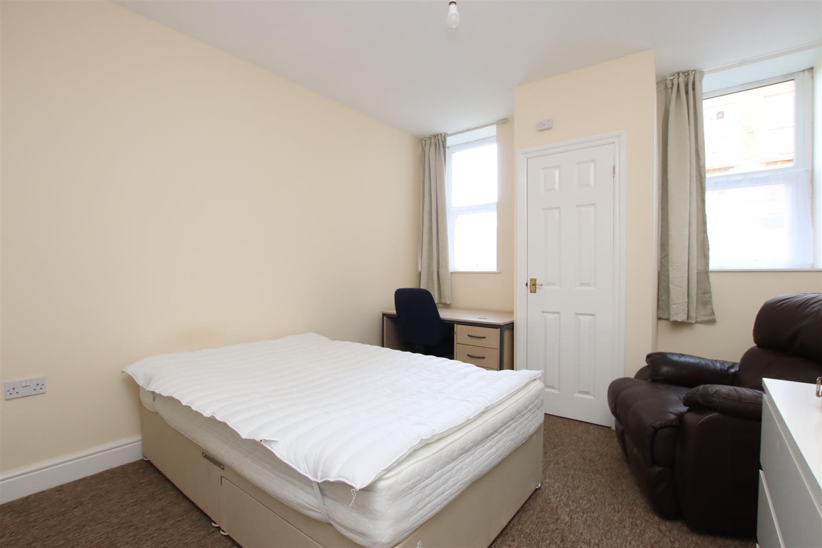 Newbridge Hill, Bath, BA1